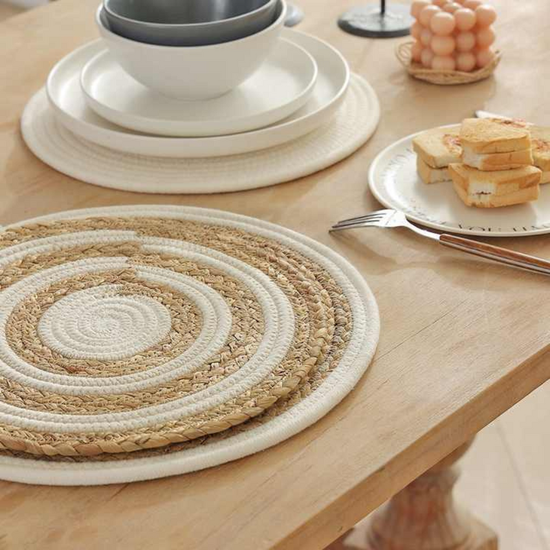 Natural Woven Jute Round Placemat - Heat Resistant, Eco-Friendly, Rustic Table Décor