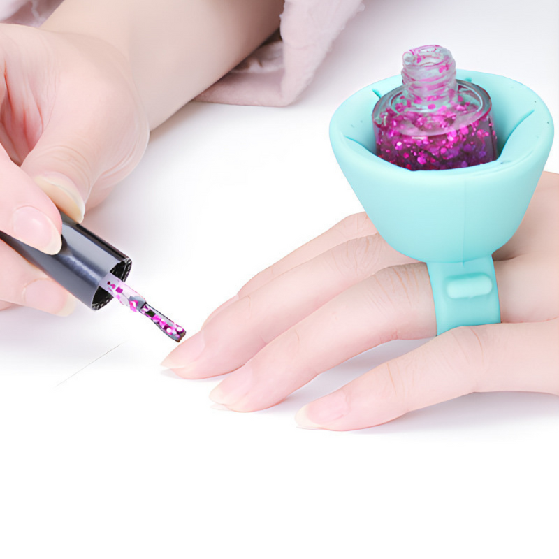 Innovative Silicone Nail Polish Holder Ring for Convenient Nail Art