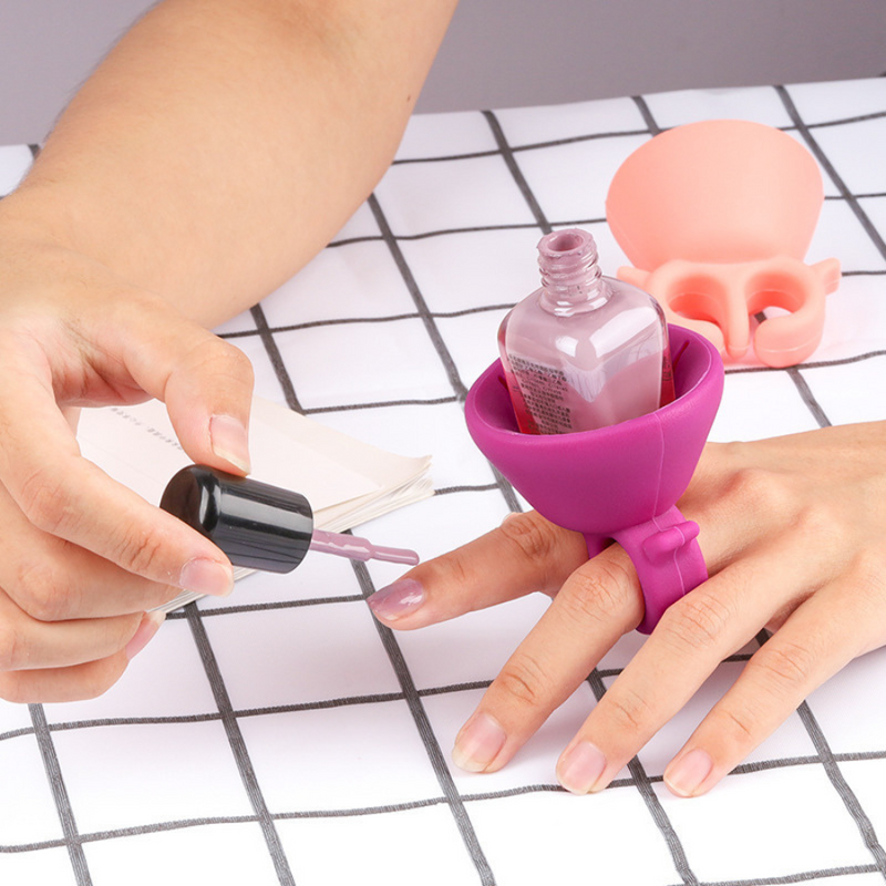 Innovative Silicone Nail Polish Holder Ring for Convenient Nail Art