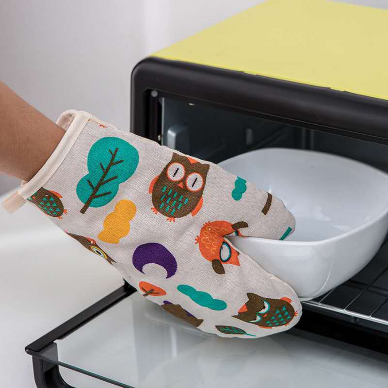 Heat-Resistant Oven Mitt and Pot Holder Set - Stylish, Durable, and Safe