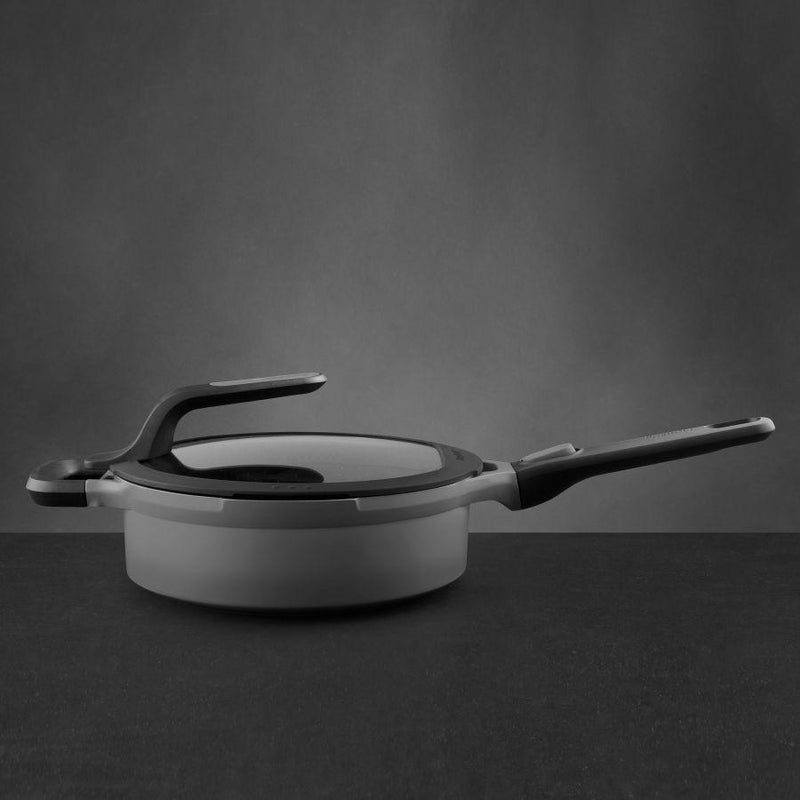 BergHOFF Covered stay-cool sauté pan grey 28 cm - Cupindy